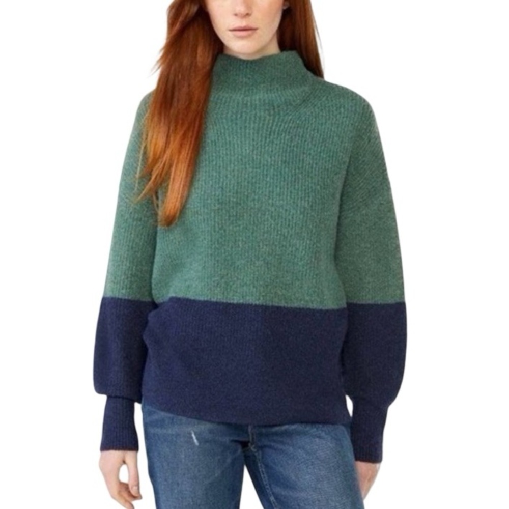 Colorblock Turtleneck Sweater - Green and Navy‎